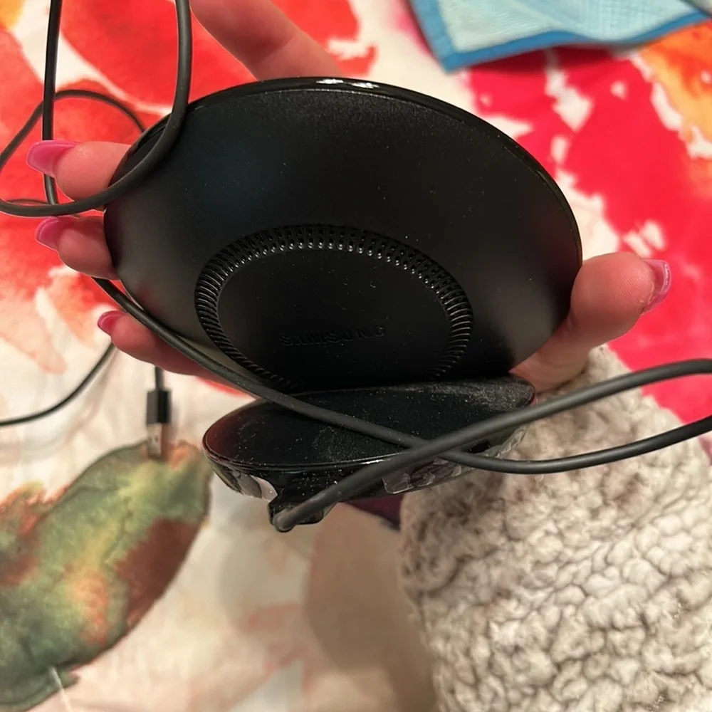 Samsung wireless charging stand